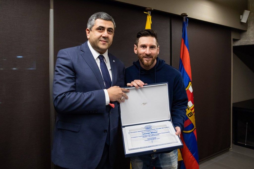 Грузинский глава UNWTO объявил футболиста Месси почетным послом - Netgazeti