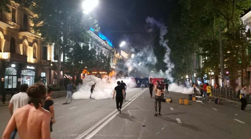 Минздрав: В Тбилиси во время митинга пострадали 240 человек - Netgazeti