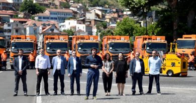Мэрия Тбилиси презентовала 22 новых мусоровоза   - Netgazeti