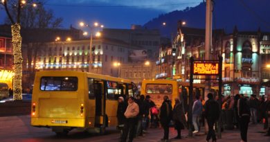 Власти Тбилиси планируют сдать на утилизацию неисправные желтые автобусы