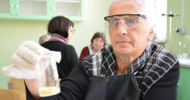 В Грузии учителя-практики смогут выйти на пенсию, получив премии - Netgazeti