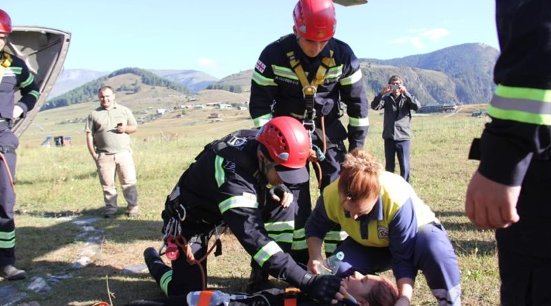 Спасатели на вертолете эвакуировали пострадавшую туристку из Тушетии - Netgazeti