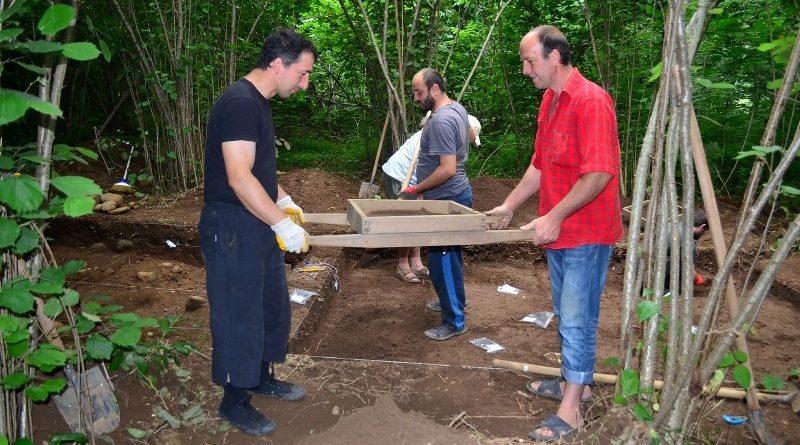 Возле Кобулети обнаружили артефакты каменного века - Netgazeti