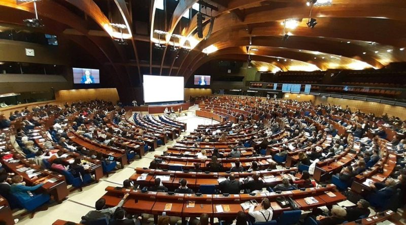 Грузинские ансамбли выступили в Страсбурге на открытии форума за демократию - Netgazeti