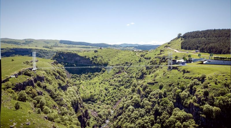 На каньоне Дашбаши в будущем году построят уникальный стеклянный мост - Netgazeti