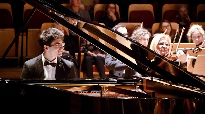 Молодого грузинского пианиста Георгия Гигашвили пригласили на конкурс имени Рубинштейна - Netgazeti