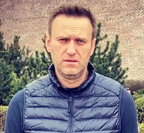 Немецкие врачи: «Состояние Алексея Навального стабильно тяжелое. Он в коме»