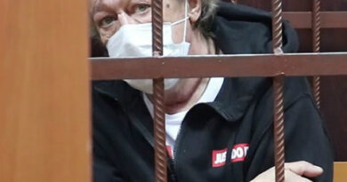 Минута молчания накануне казни Михаила Ефремова: колонка редактора