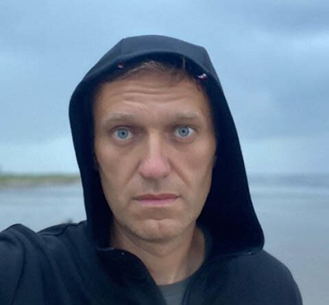 Представители Алексея Навального показали, откуда взялась бутылка с «Новичком» – видео