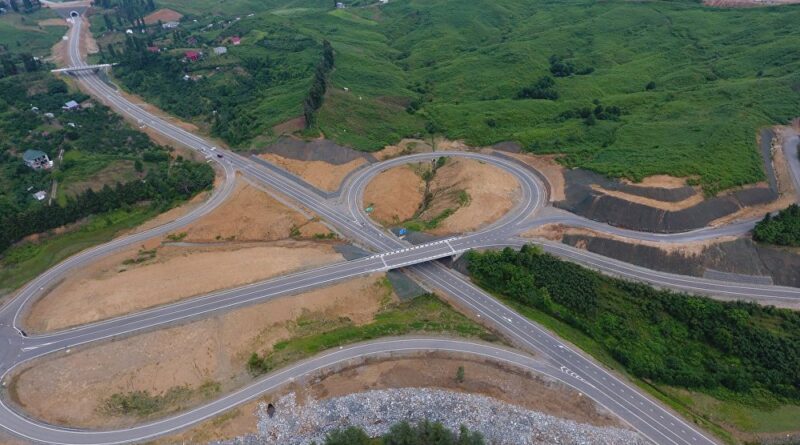 В Грузии открыли 12-километровый участок объездной дороги возле Кутаиси