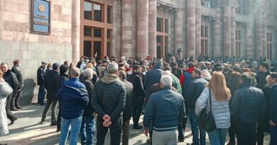 В Армении митингуют сторонники и противники Никола Пашиняна [видео]