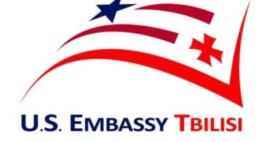 Посольство США в Грузии: Призываем всех сохранять спокойствие и избегать насилия