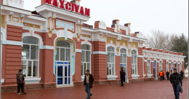 Нахичеванская железная дорога соединится с железной дорогой Баку-Тбилиси-Карс