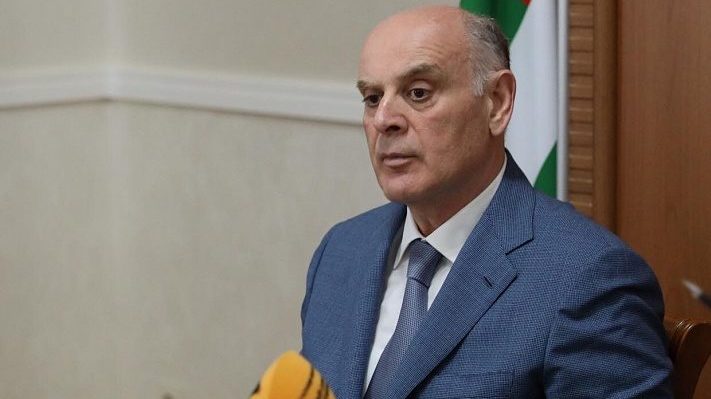 Бжания: «ни кто не давал Квирая поручений вести переговоры с властями Грузии»