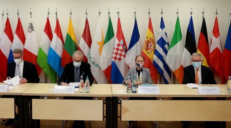 В переговорах между политическими партиями Грузии участвует Ричад Тиббелс