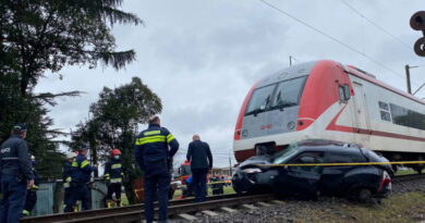В Грузии произошло столкновение автомобиля с поездом