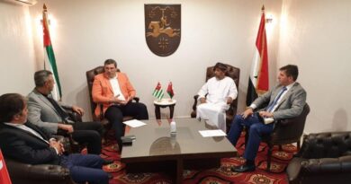 Сухуми: Баграт Хутаба провел встречу с послом Султаната Оман