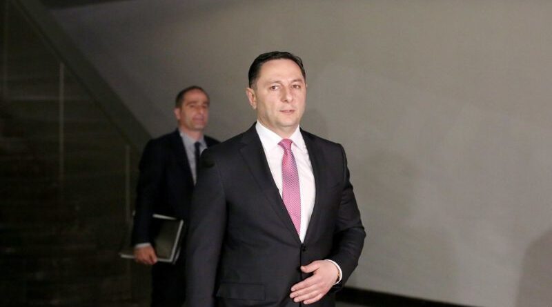 Глава МВД Грузии не исключил использование газа и водометов против протестующих в Гумати