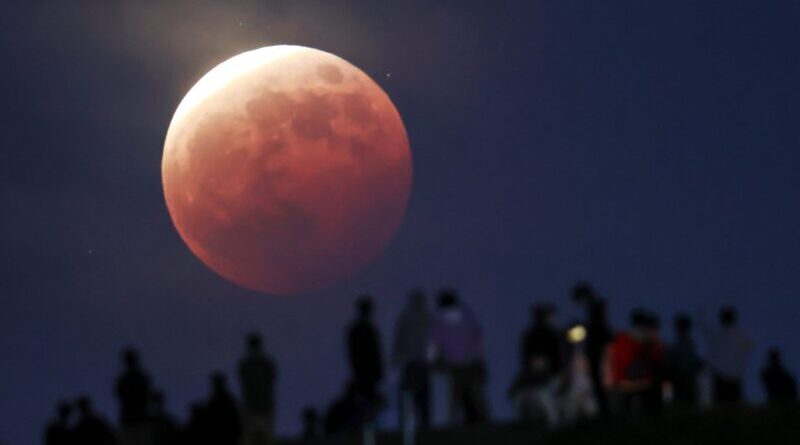 «Кровавая луна» в разных уголках мира — фоторепортаж