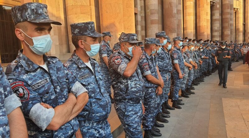 Протесты в Ереване: Пашинян объявил о возможном соглашении с Баку
