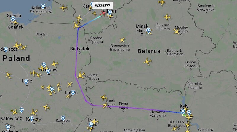 Воздушное пространство Беларуси: Отмененные рейсы и измененные маршруты