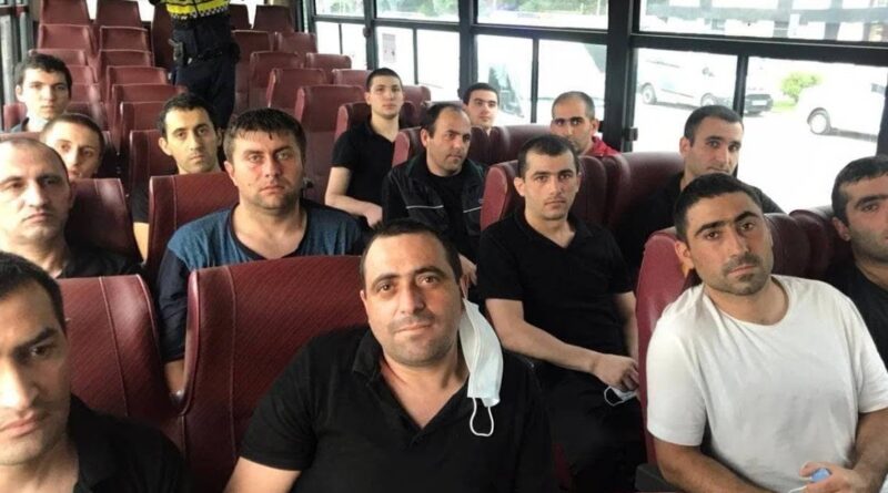 На азербайджано-грузинской границе прошел обмен 15 армянских военнопленных на карты минных полей в Агдамском р-не