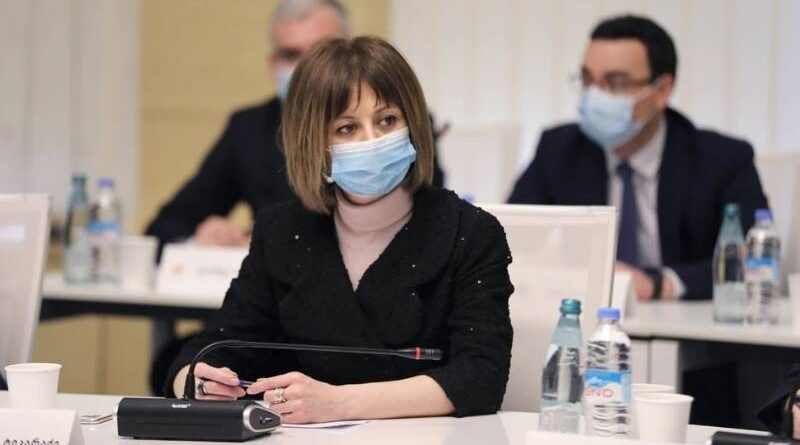 Глава Минздрава Грузии прокомментировала смерть вакцинированного пациента