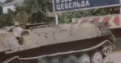 Вывод грузинской тяжелой техники из Сухуми во время перемирия в сентябре 1993 года. Новая видеохроника