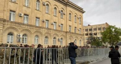 В Абхазии требуют отставки главы де-факто МВД