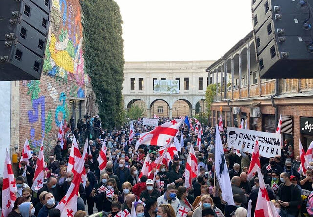 Акции оппозиции прошли по всей Грузии: митинги в Тбилиси, Батуми, Сухуми, Кутаиси и других крупных городах