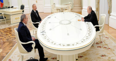 В Сочи проходят переговоры между главами России, Азербайджана и Армении