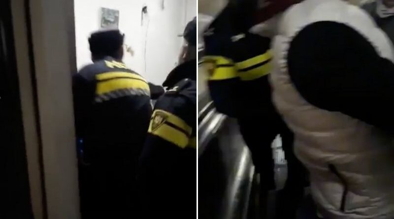 Полицейские обвиняемые в насилии над несовершеннолетним заявили, что их нет кадрах снятых в метро