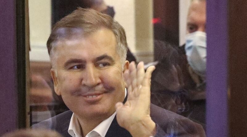 Саакашвили будет присутствовать на своем судебном процессе