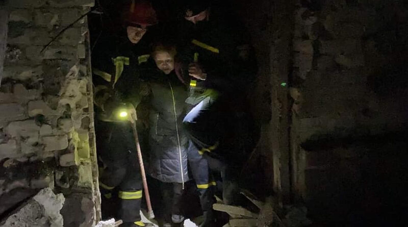 Бомбардировка в Луганской области — Украина сообщает о жертвах [ФОТО]