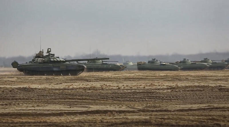 CBC News: Россия выдвинула на огневые позиции артиллерийские и ракетные установки