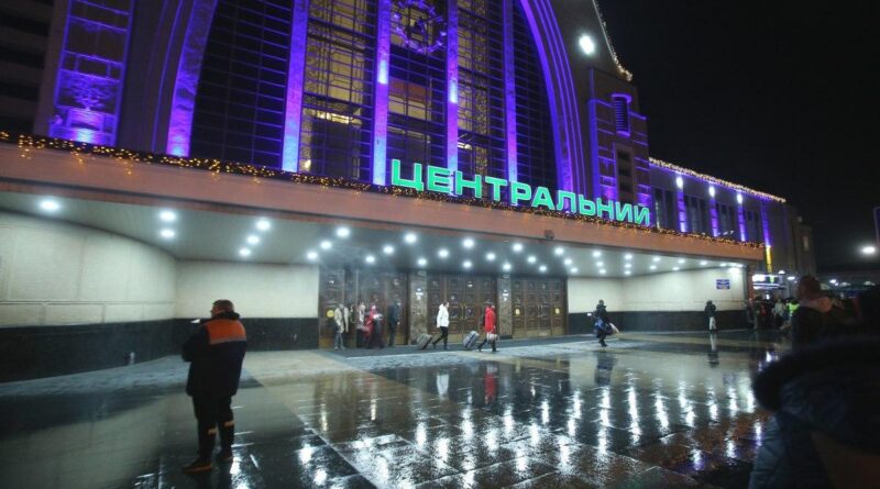 Центральный железнодорожный вокзал остается под контролем Украины - Укрзализныця