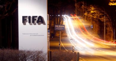 ФИФА и УЕФА отстранили российские команды от международных соревнований