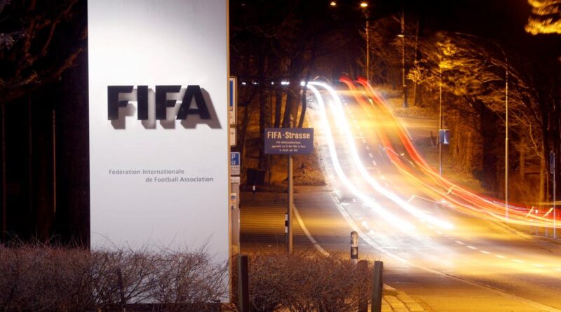 ФИФА и УЕФА отстранили российские команды от международных соревнований