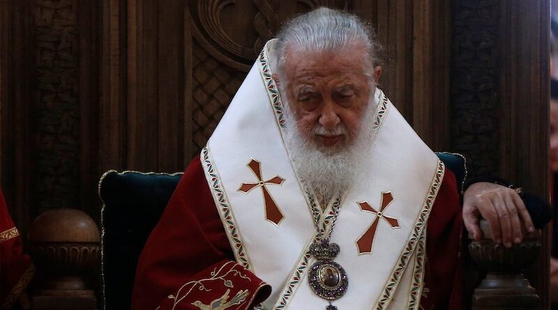 Илия II призывает «прекратить военные действия в Украине»