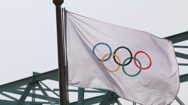 МОК призвал спортивные федерации перенести все соревнования из РФ и Беларуси