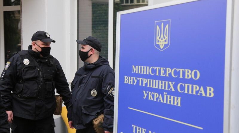 МВД призвало украинцев соблюдать комендантский час