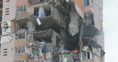 Обстрел многоэтажки в Киеве: в ГСЧС рассказали о пострадавших и убытках
