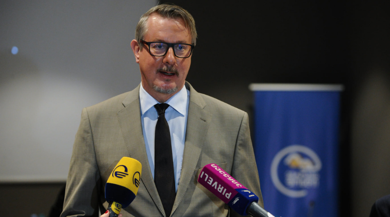 Посол ЕС прокомментировал прекращений полномочий оппозиционных депутатов