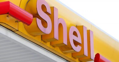 Shell разрывает отношения с "Газпром" из-за нападения России на Украину
