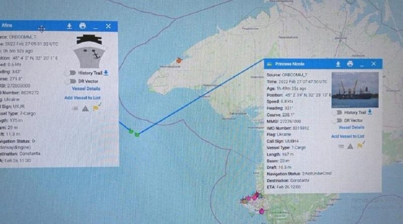 В Черном море россияне захватили два гражданских украинских судна