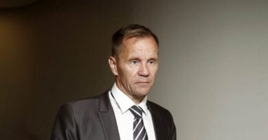 В Финляндии глава парламентского комитета подал в отставку после поста об Украине