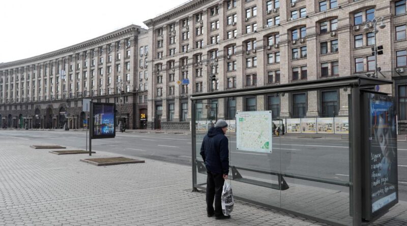 В Киеве сегодня заработают продуктовые магазины и коммунальный транспорт: детали от КГГА