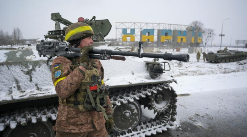 В Харькове есть опасность массированного обстрела наших позиций из вражеской артиллерии и самолетов - председатель ОГА