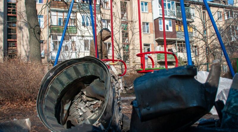 В Харькове враг обстрелял Центр крови и учебное заведение, есть жертвы среди мирных людей