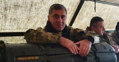 В Грузии вызвали в суд экс-министра, который добровольцем воюет в Украине